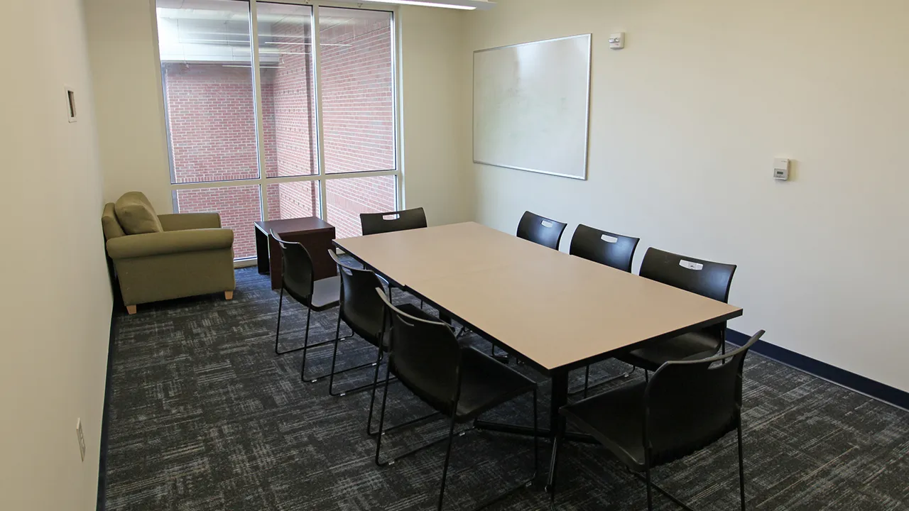 photo of the Belk student lounge