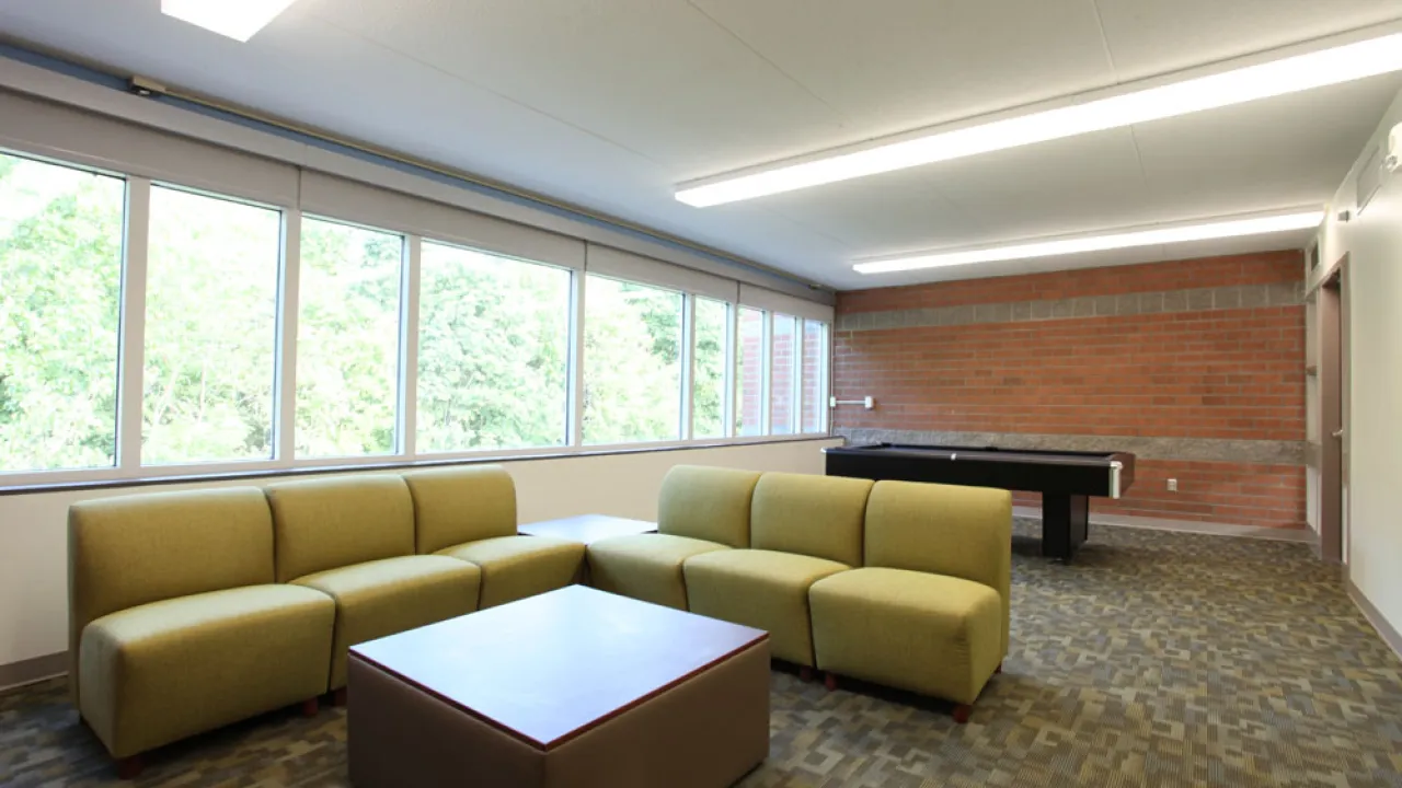 Oak, Community Lounge