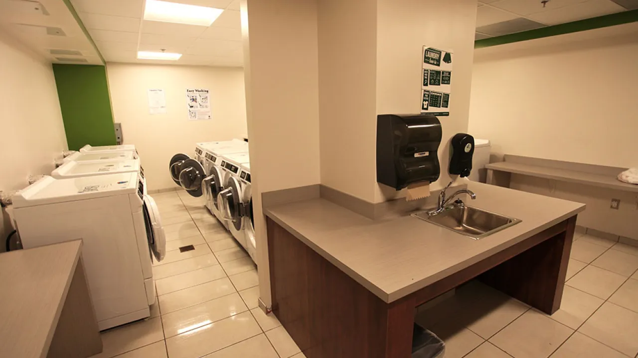 Scott, Community Laundry Room