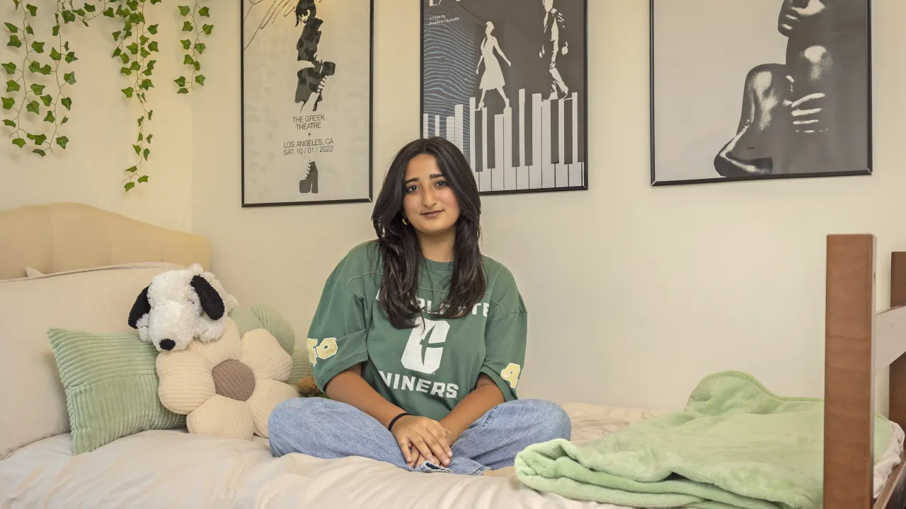 Campus Cribs Student