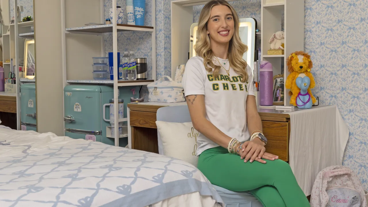 Campus Cribs Student