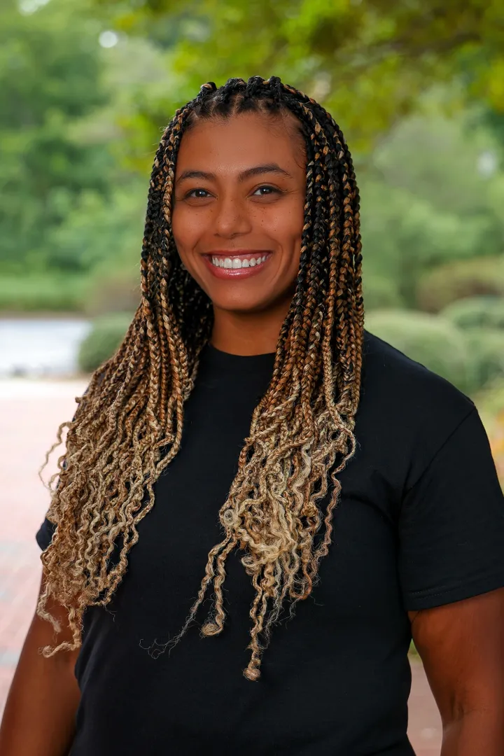 Sabrina Headshot