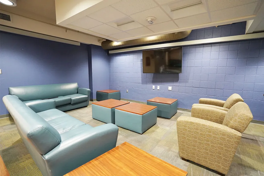 Hawthorn, Community Lounge