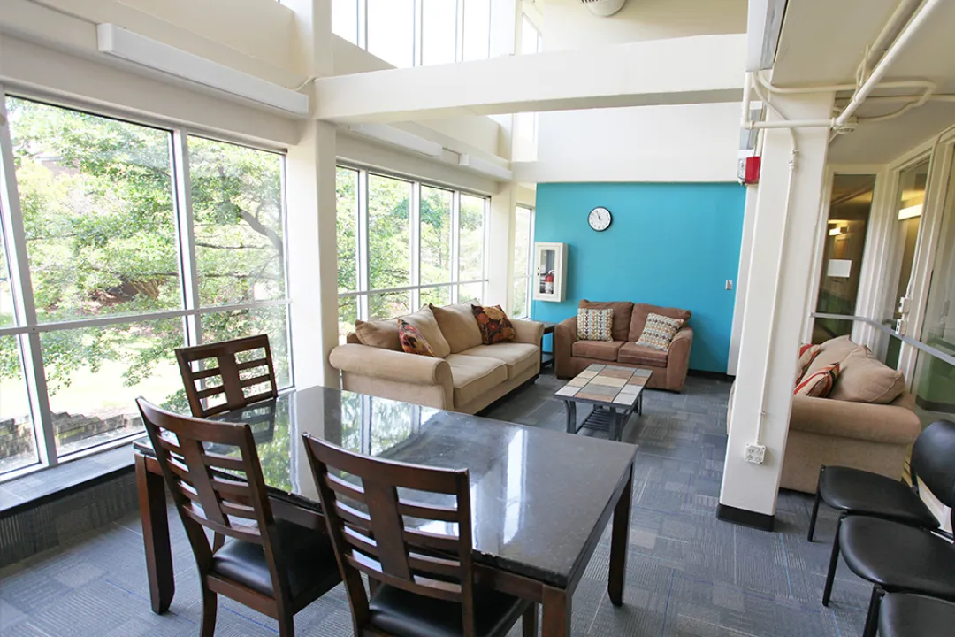 Hickory- Community Lounge