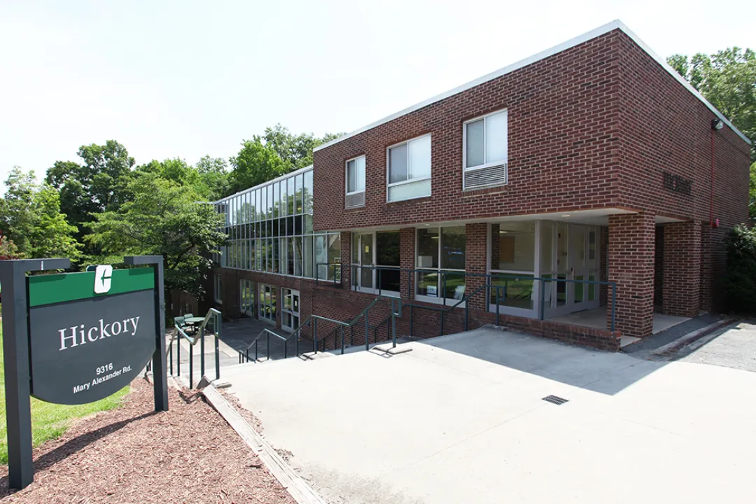 Hickory- Exterior