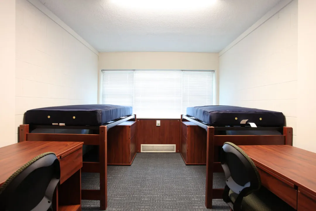 Holshouser, 4_2 Suite