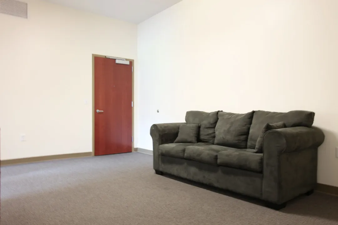 Hunt, 4-4 Suite