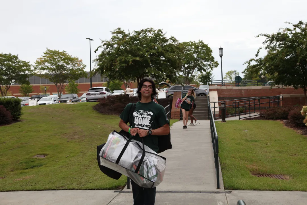 Move in crew