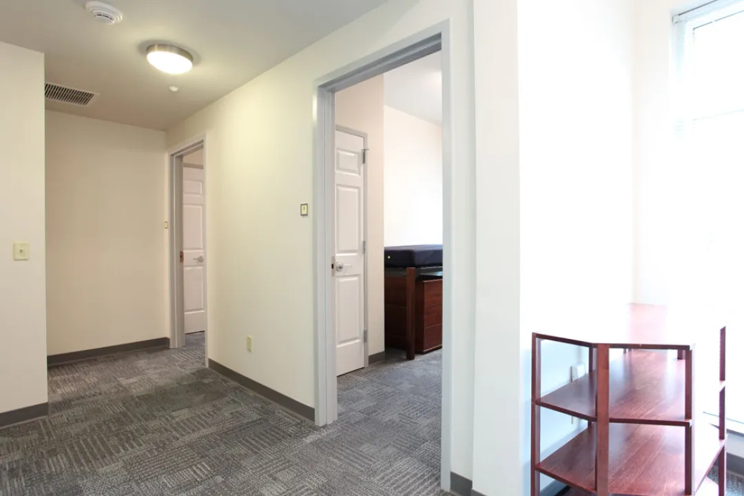 Laurel, 2_2 Suite