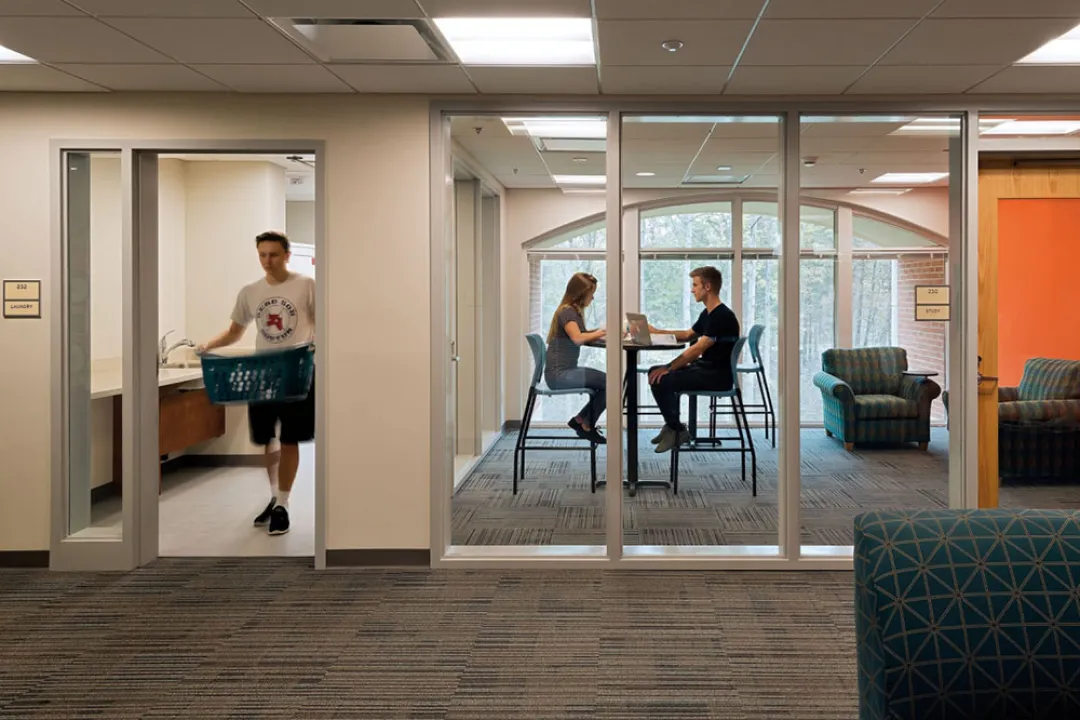 Laurel, Floor Study Lounge and Laundry Room