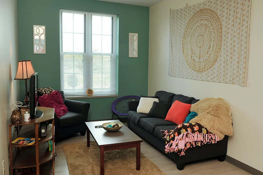 Levine, 4-4 Apartment