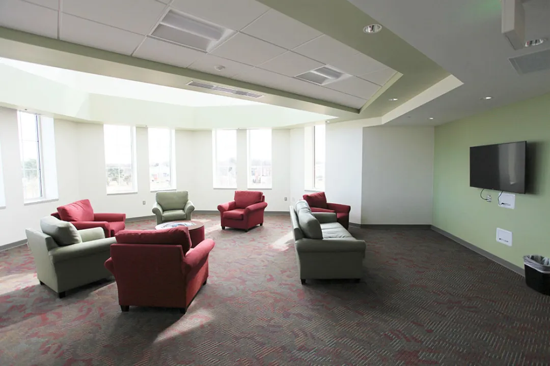 Levine, Floor Lounge 