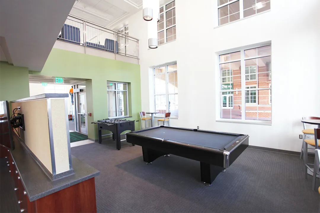 Levine, Game Room