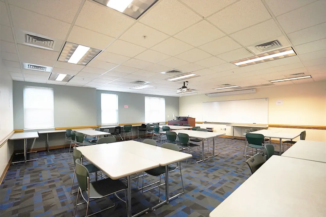Lynch, Classroom