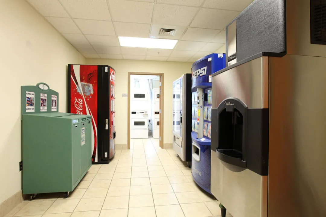 Lynch, Vending Area
