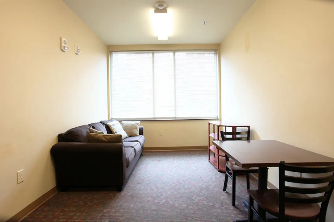 Miltimore, 4_4 Apartment