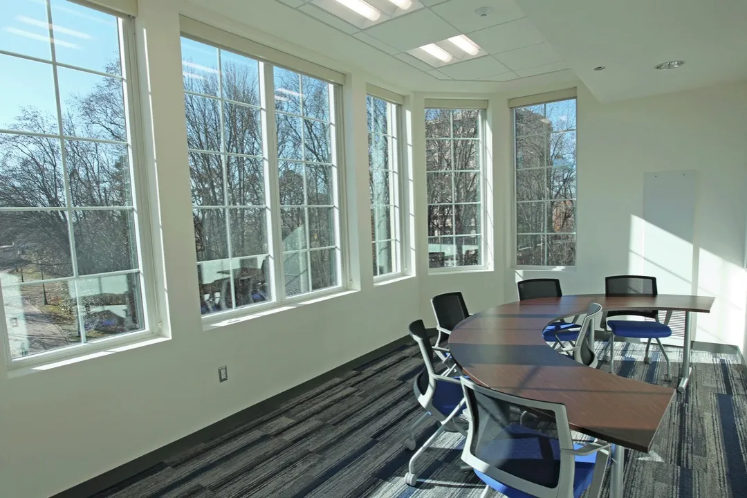 P16, Study Lounge