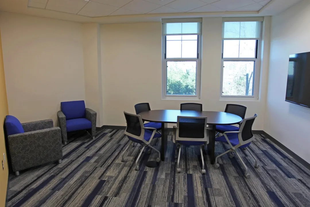 P16, Study Lounge