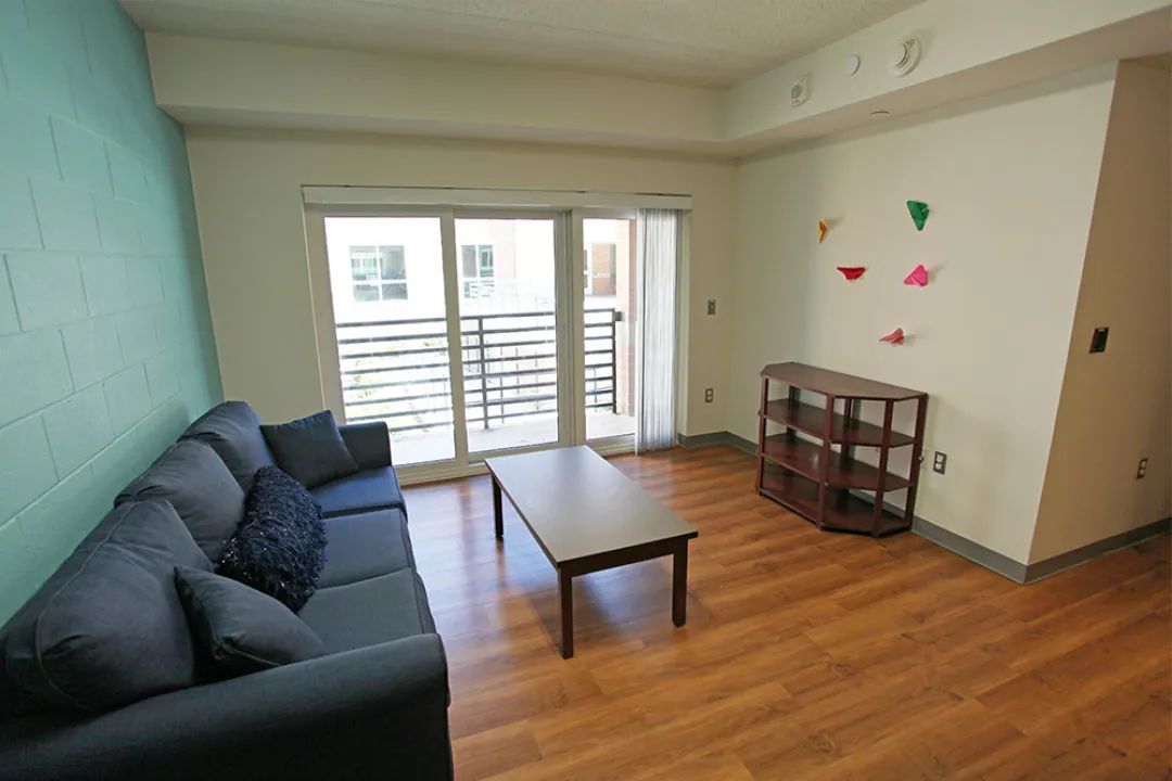 Pine, 4-4 Apartment