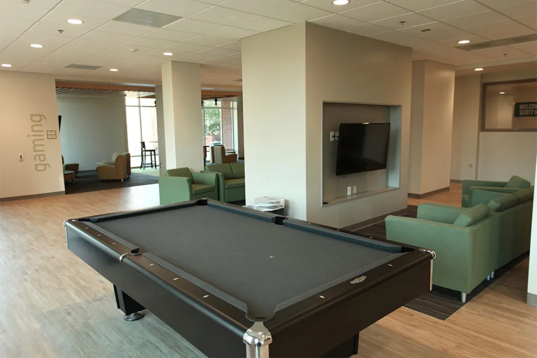 Scott, Community Lounge