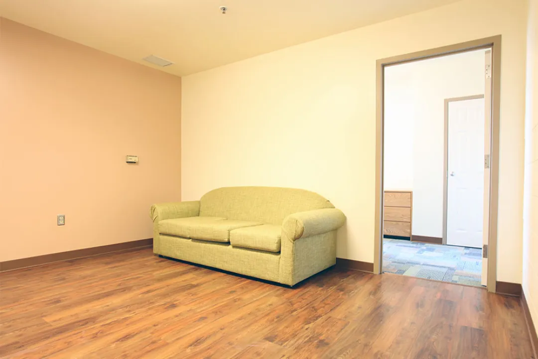 Wallis, 2_2 Suite
