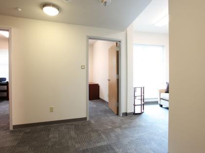 Laurel, 2-2 Suite