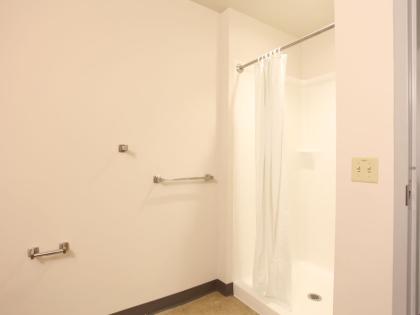 Laurel, 2-2 Suite