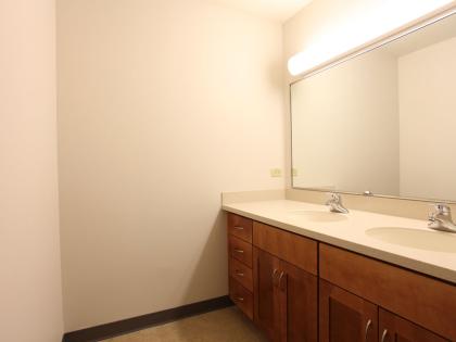 Laurel, 3-3 Suite