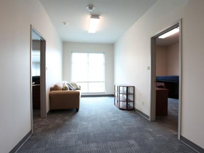 Laurel, 4-2 Suite