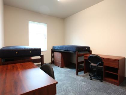 Laurel, 4-2 Suite