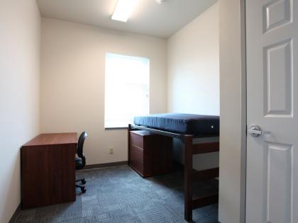 Laurel, 4-4 Suite