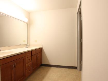 Laurel, 4-4 Suite