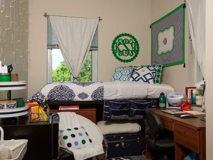 photo of a decorated 4 Bedroom-4 Person Suite in Laurel