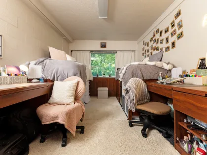 photo of a decorated Scott Traditional Double