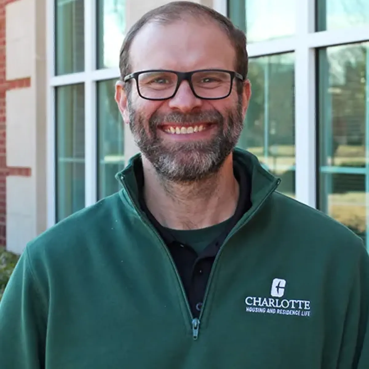 Joe Yavelak Headshot