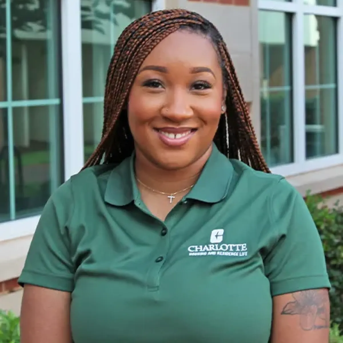 Shannon Robinson Headshot